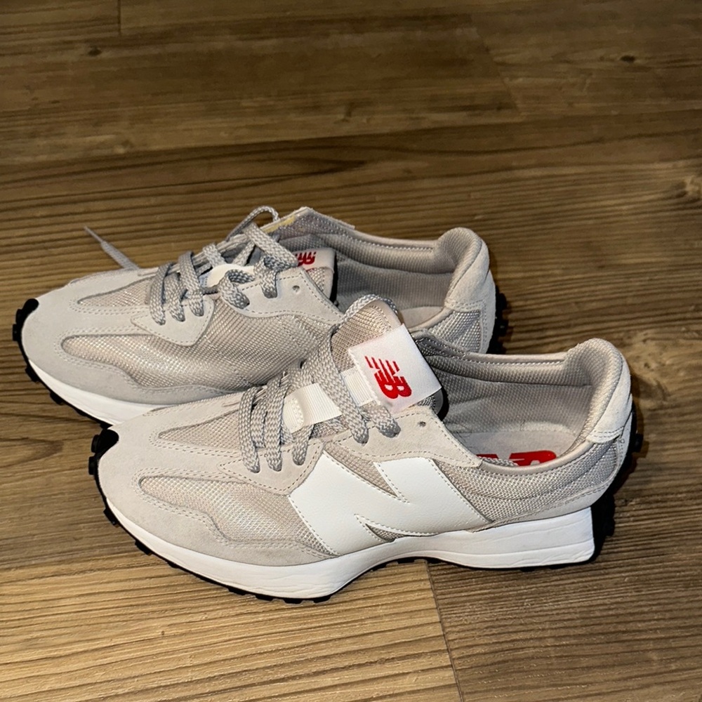 New Balance 327 Men’s 8